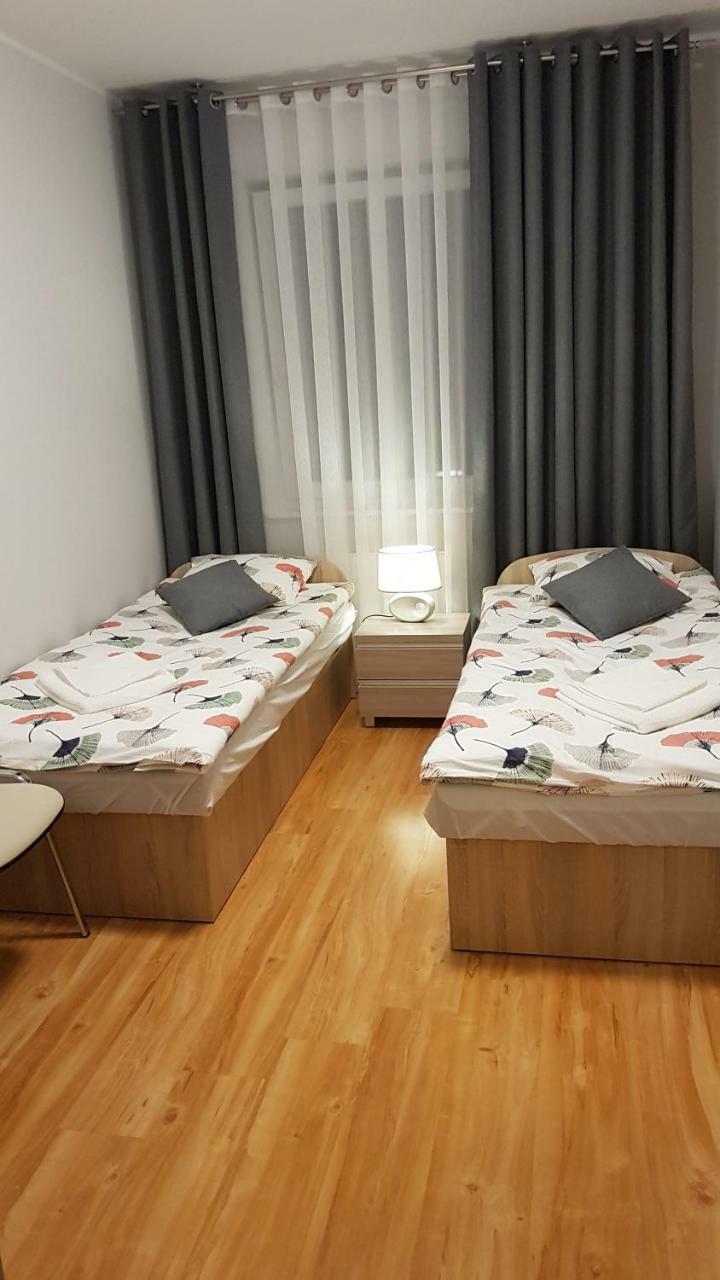 Apartamenty Orle เยเลเนียกูรา ภายนอก รูปภาพ