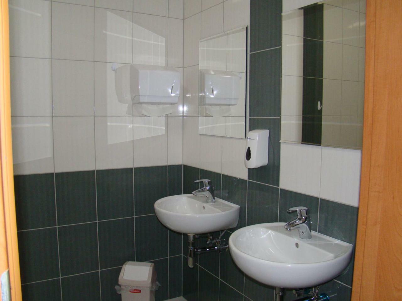 Apartamenty Orle เยเลเนียกูรา ภายนอก รูปภาพ