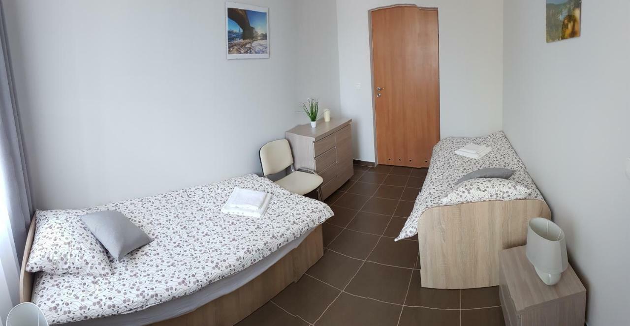 Apartamenty Orle เยเลเนียกูรา ภายนอก รูปภาพ